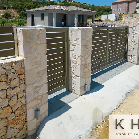 βιλα ελευθερία με ιδιωτικη πισινα 5 λεπτα απο το αργοστολι Apartment
